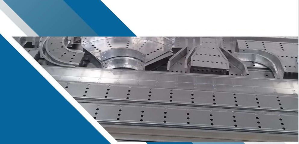 Charola tipo fondo perforado de aluminio